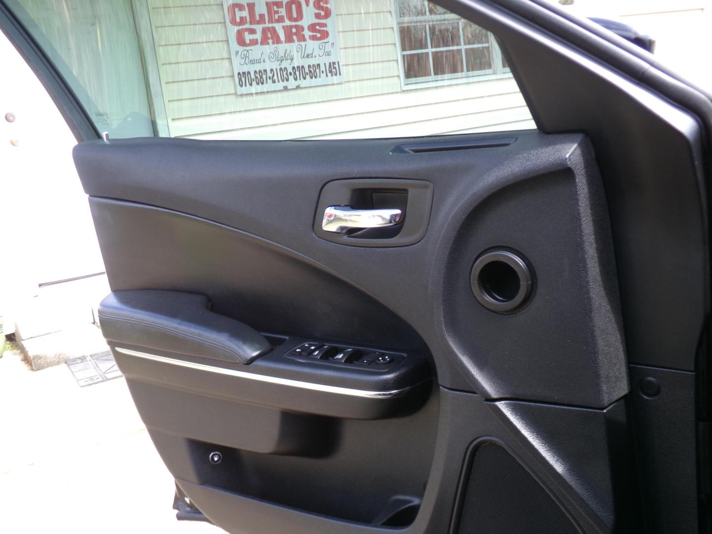 2014 Black /Black Dodge Charger SE (2C3CDXBG2EH) with an 3.6L V6 DOHC 24V engine, 5-Speed Automatic transmission, located at 400 First NW, Bearden, AR, 71720, (870) 687-3414, 0.000000, 0.000000 - Photo#6