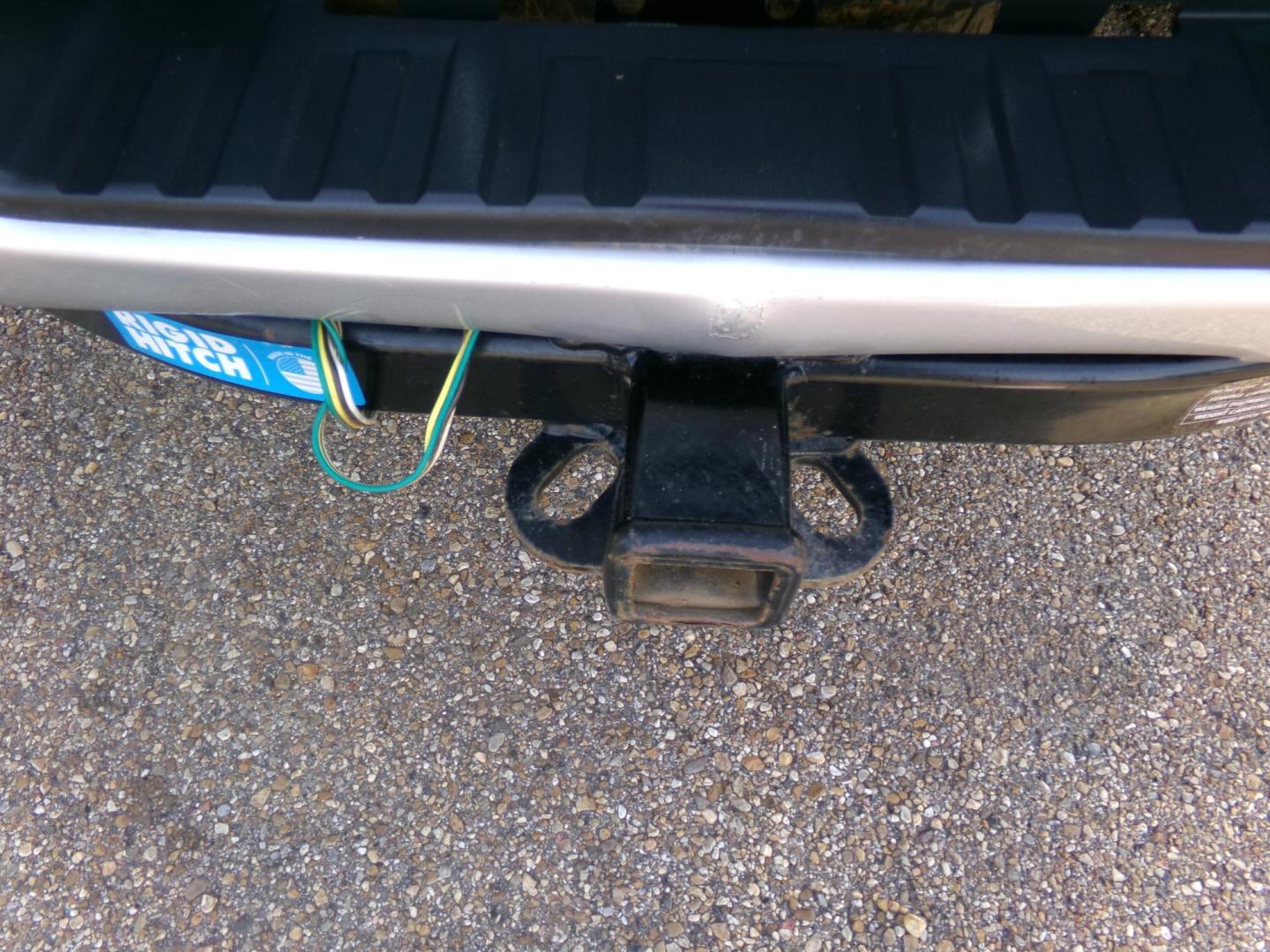 2016 Silver /Black Chevrolet Colorado Z71 Crew Cab 4WD Long Box (1GCGTDE39G1) with an 3.6L V6 DOHC 24V GAS engine, 6-speed automatic transmission, located at 400 First NW, Bearden, AR, 71720, (870) 687-3414, 0.000000, 0.000000 - Photo#4