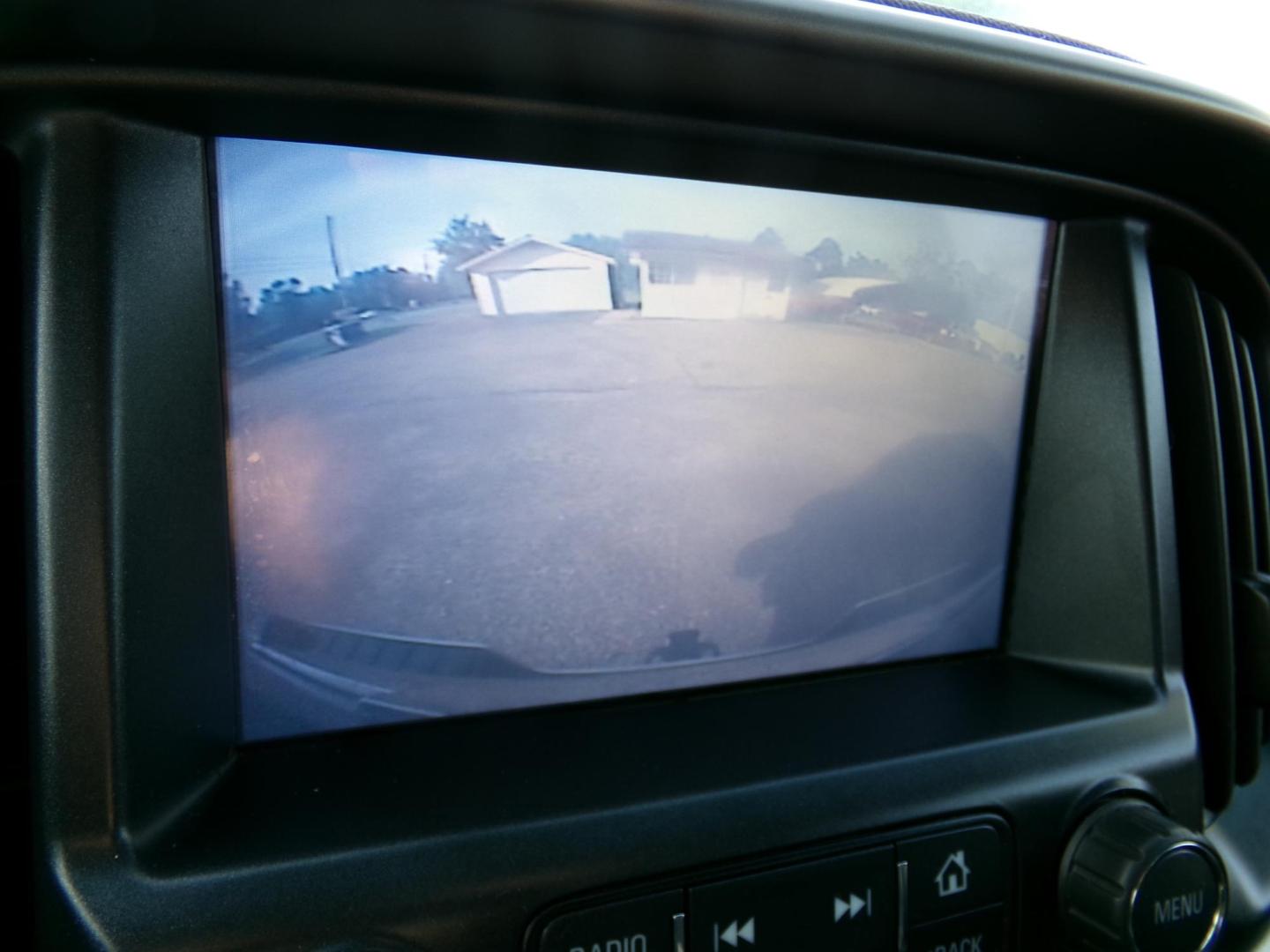 2016 Silver /Black Chevrolet Colorado Z71 Crew Cab 4WD Long Box (1GCGTDE39G1) with an 3.6L V6 DOHC 24V GAS engine, 6-speed automatic transmission, located at 400 First NW, Bearden, AR, 71720, (870) 687-3414, 0.000000, 0.000000 - Photo#19