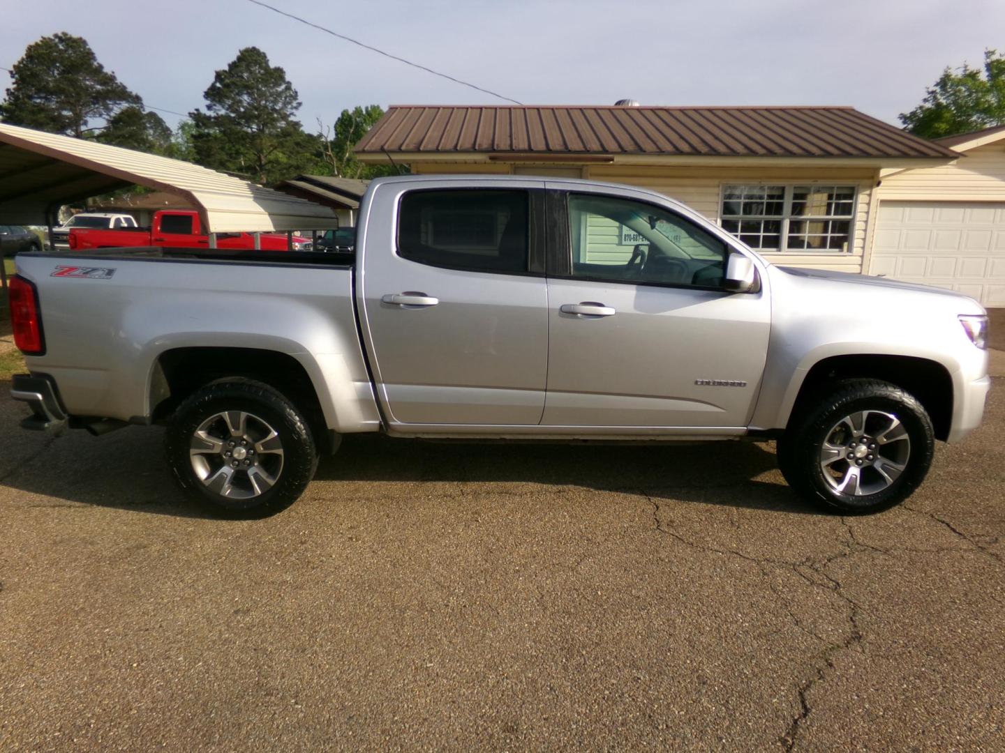 2016 Silver /Black Chevrolet Colorado Z71 Crew Cab 4WD Long Box (1GCGTDE39G1) with an 3.6L V6 DOHC 24V GAS engine, 6-speed automatic transmission, located at 400 First NW, Bearden, AR, 71720, (870) 687-3414, 0.000000, 0.000000 - Photo#25