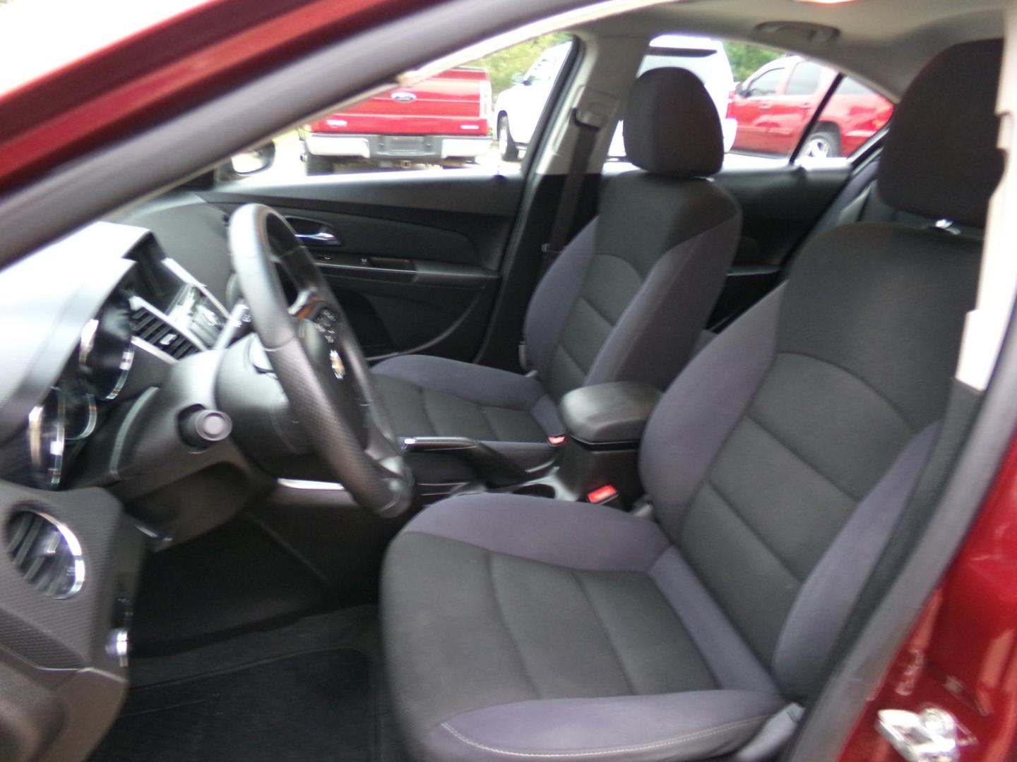 2015 Autumn Bronze Metallic /Black Chevrolet Cruze 1LT Auto (1G1PC5SBXF7) with an 1.4L L4 DOHC 16V TURBO engine, 6-Speed Automatic transmission, located at 400 First NW, Bearden, AR, 71720, (870) 687-3414, 0.000000, 0.000000 - Photo#8