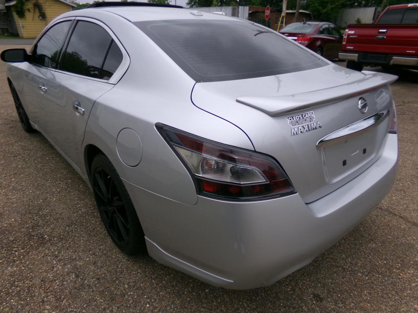 2014 Silver /Black Nissan Maxima SV (1N4AA5AP3EC) with an 3.5L V6 DOHC 24V engine, Continuously Variable Transmission transmission, located at 400 First NW, Bearden, AR, 71720, (870) 687-3414, 0.000000, 0.000000 - Photo#2
