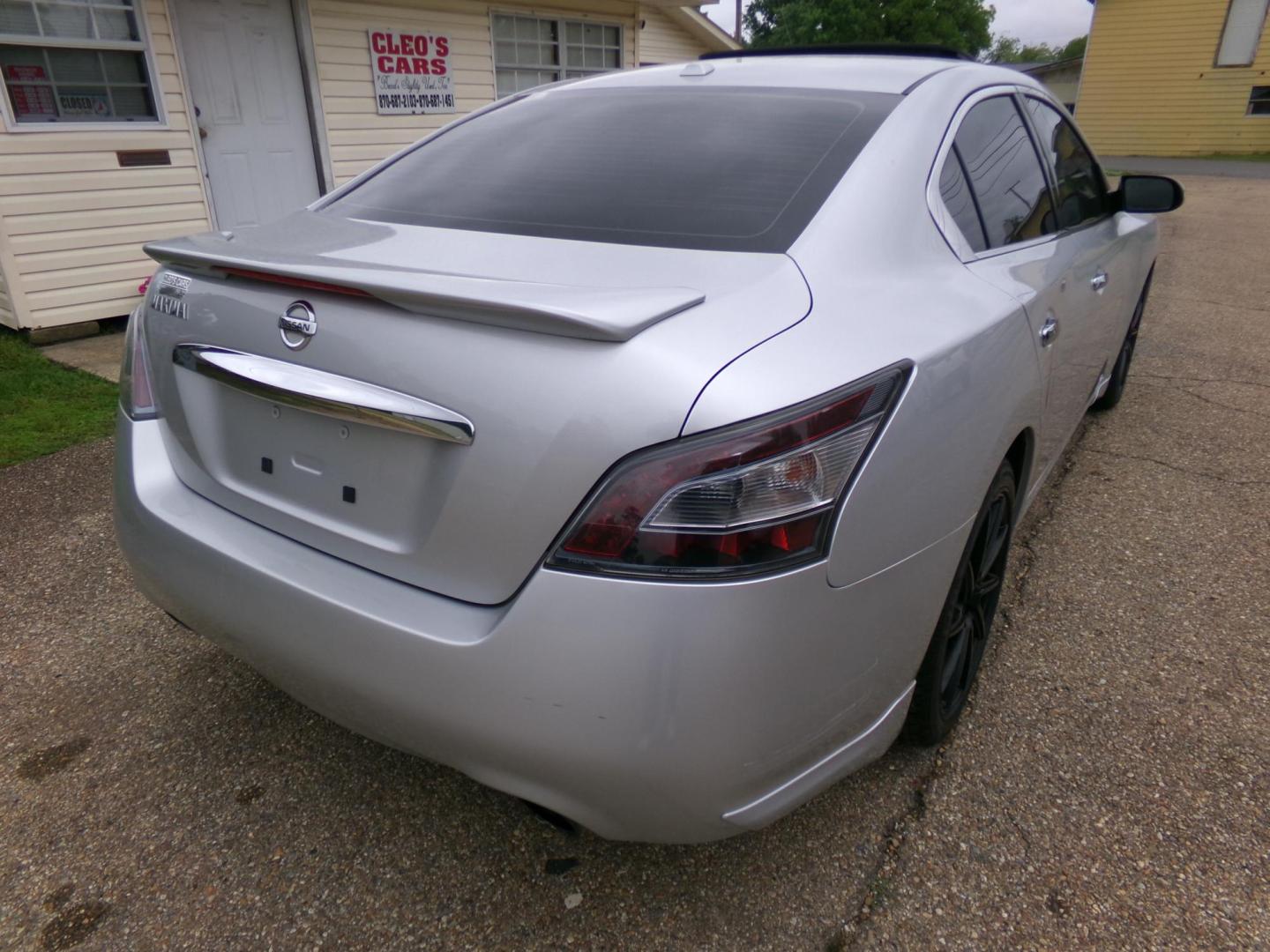 2014 Silver /Black Nissan Maxima SV (1N4AA5AP3EC) with an 3.5L V6 DOHC 24V engine, Continuously Variable Transmission transmission, located at 400 First NW, Bearden, AR, 71720, (870) 687-3414, 0.000000, 0.000000 - Photo#25