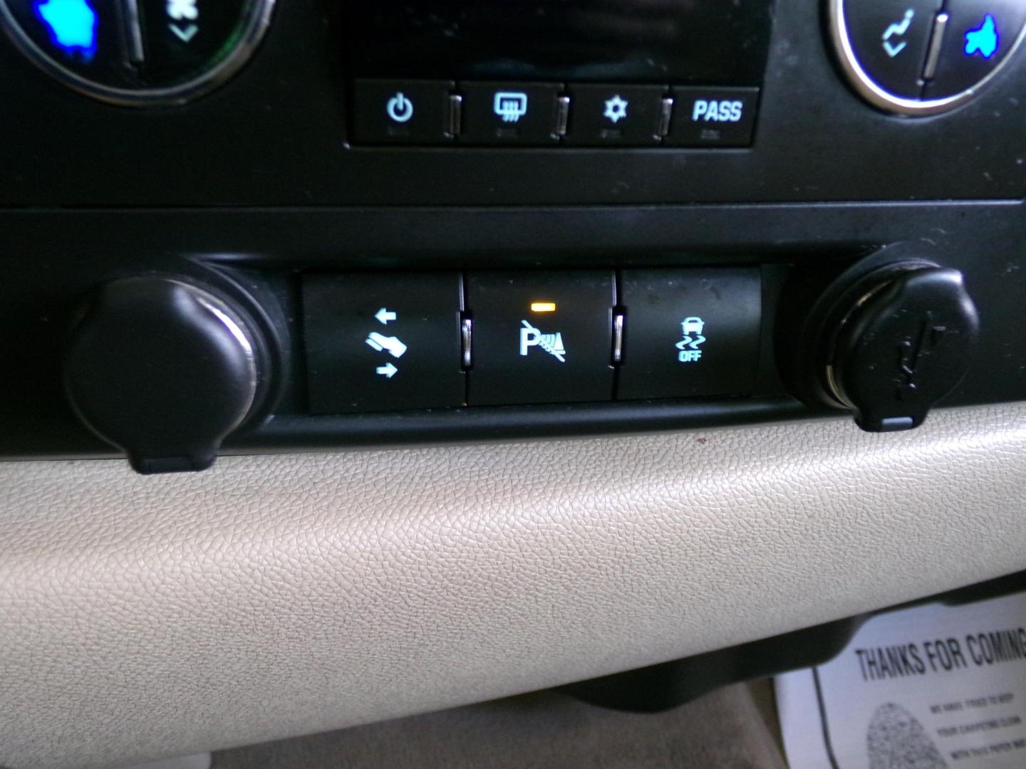 2013 White Diamond Pearl /Tan GMC Sierra 1500 SLE Crew Cab 2WD (3GTP1VE0XDG) with an 5.3L V8 OHV 16V FFV engine, 6-Speed Automatic transmission, located at 400 First NW, Bearden, AR, 71720, (870) 687-3414, 0.000000, 0.000000 - Photo#14