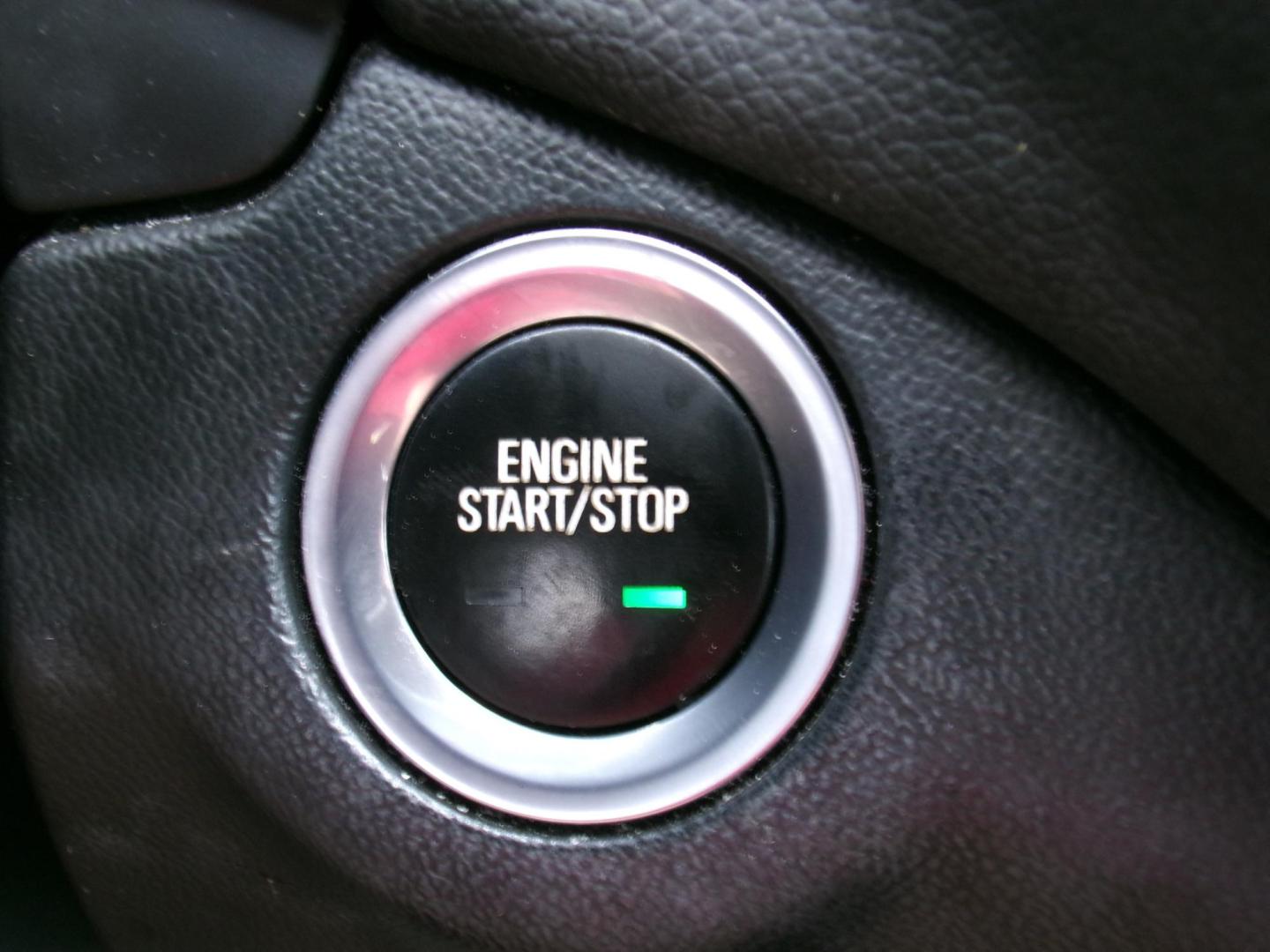 2021 Silver /Black Chevrolet Equinox LT 2WD (2GNAXJEV3M6) with an 1.5L L4 DIR DOHC 16V TURBO engine, 6-speed automatic transmission, located at 400 First NW, Bearden, AR, 71720, (870) 687-3414, 0.000000, 0.000000 - Photo#12
