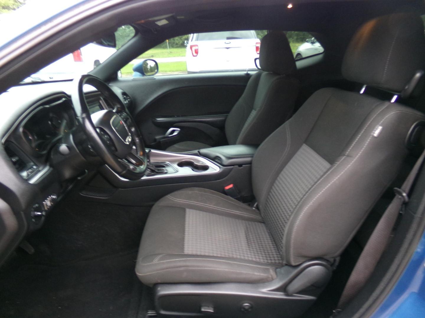 2021 Surf Blue Pearl /Black Dodge Challenger SXT (2C3CDZAG7MH) with an 3.6L V6 DOHC 24V engine, 8-speed automatic transmission, located at 400 First NW, Bearden, AR, 71720, (870) 687-3414, 0.000000, 0.000000 - Photo#8