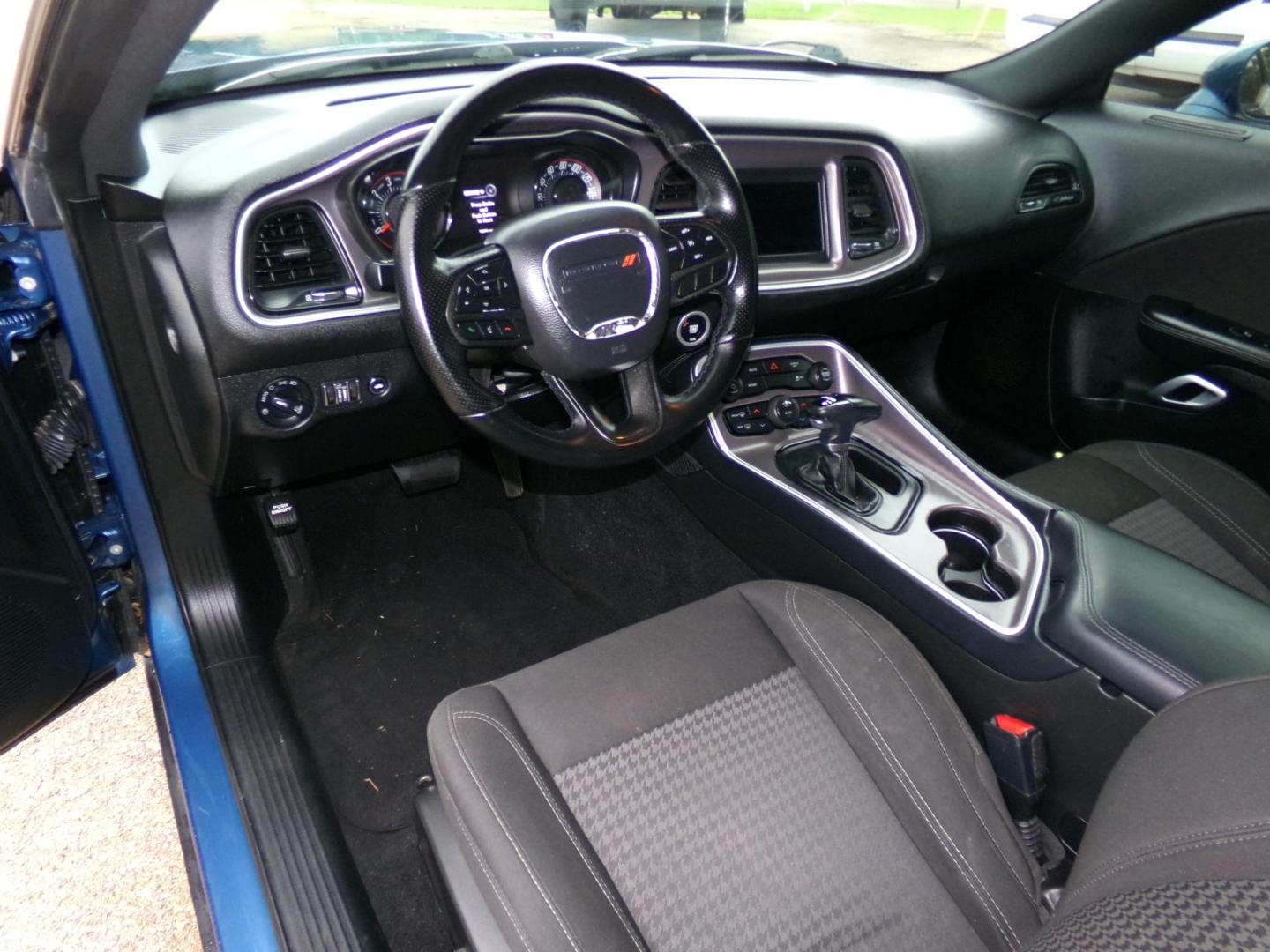 2021 Surf Blue Pearl /Black Dodge Challenger SXT (2C3CDZAG7MH) with an 3.6L V6 DOHC 24V engine, 8-speed automatic transmission, located at 400 First NW, Bearden, AR, 71720, (870) 687-3414, 0.000000, 0.000000 - Photo#21