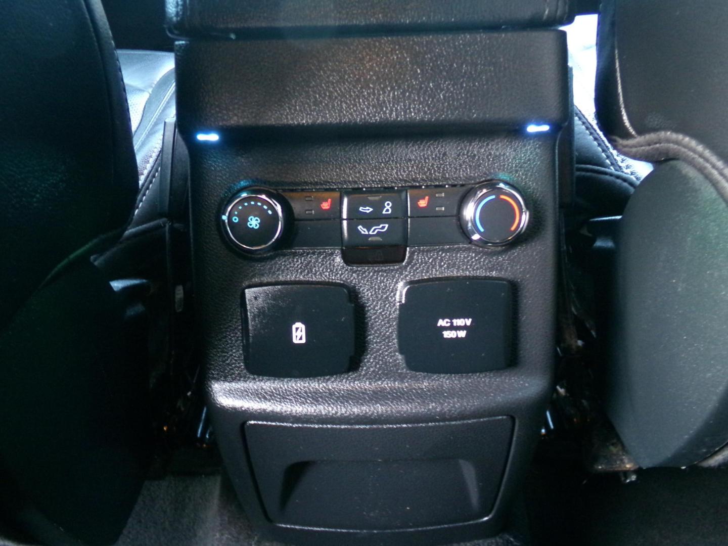 2019 White /Black Ford Explorer Limited FWD (1FM5K7FH5KG) with an 2.3L L4 DOHC 16V engine, 6A transmission, located at 400 First NW, Bearden, AR, 71720, (870) 687-3414, 0.000000, 0.000000 - Photo#27
