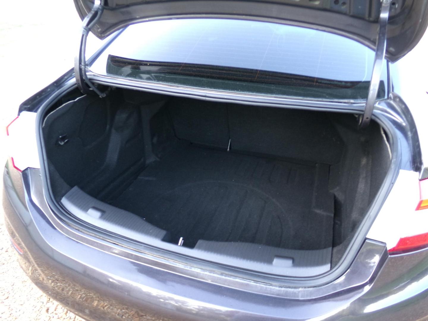 2016 Carbon Flash Metallic /Black Chevrolet Cruze LT Auto (1G1BE5SM4G7) with an 1.4L L4 DOHC 16V TURBO engine, 6-Speed Automatic transmission, located at 400 First NW, Bearden, AR, 71720, (870) 687-3414, 0.000000, 0.000000- Photo#3