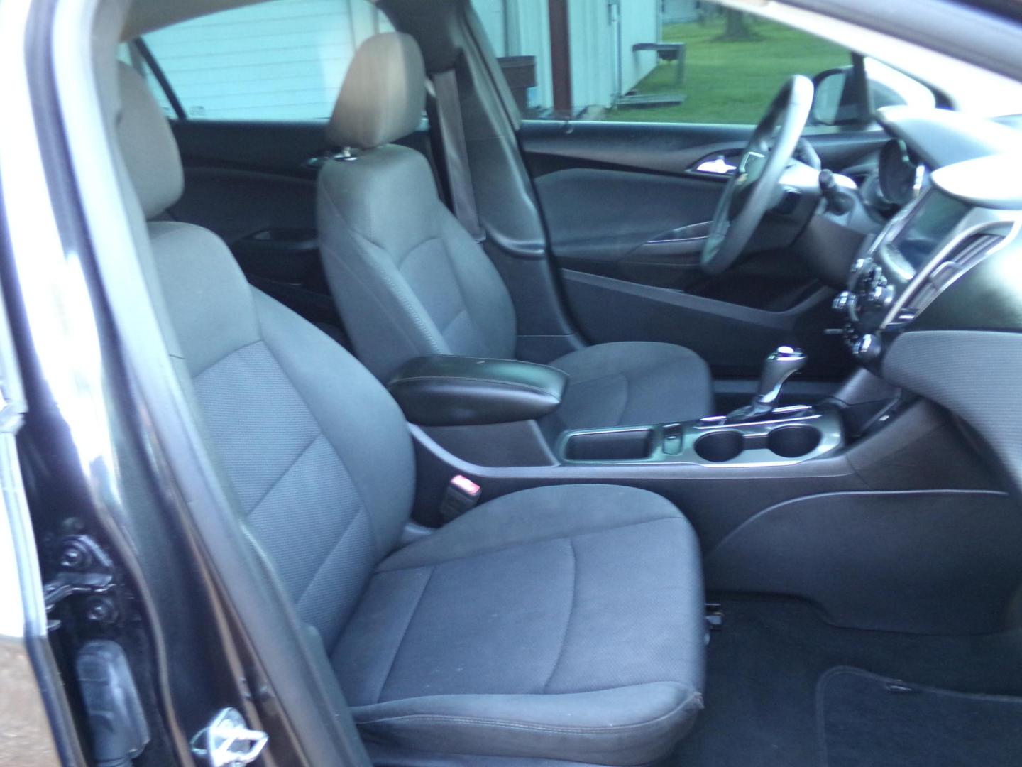 2016 Carbon Flash Metallic /Black Chevrolet Cruze LT Auto (1G1BE5SM4G7) with an 1.4L L4 DOHC 16V TURBO engine, 6-Speed Automatic transmission, located at 400 First NW, Bearden, AR, 71720, (870) 687-3414, 0.000000, 0.000000- Photo#18
