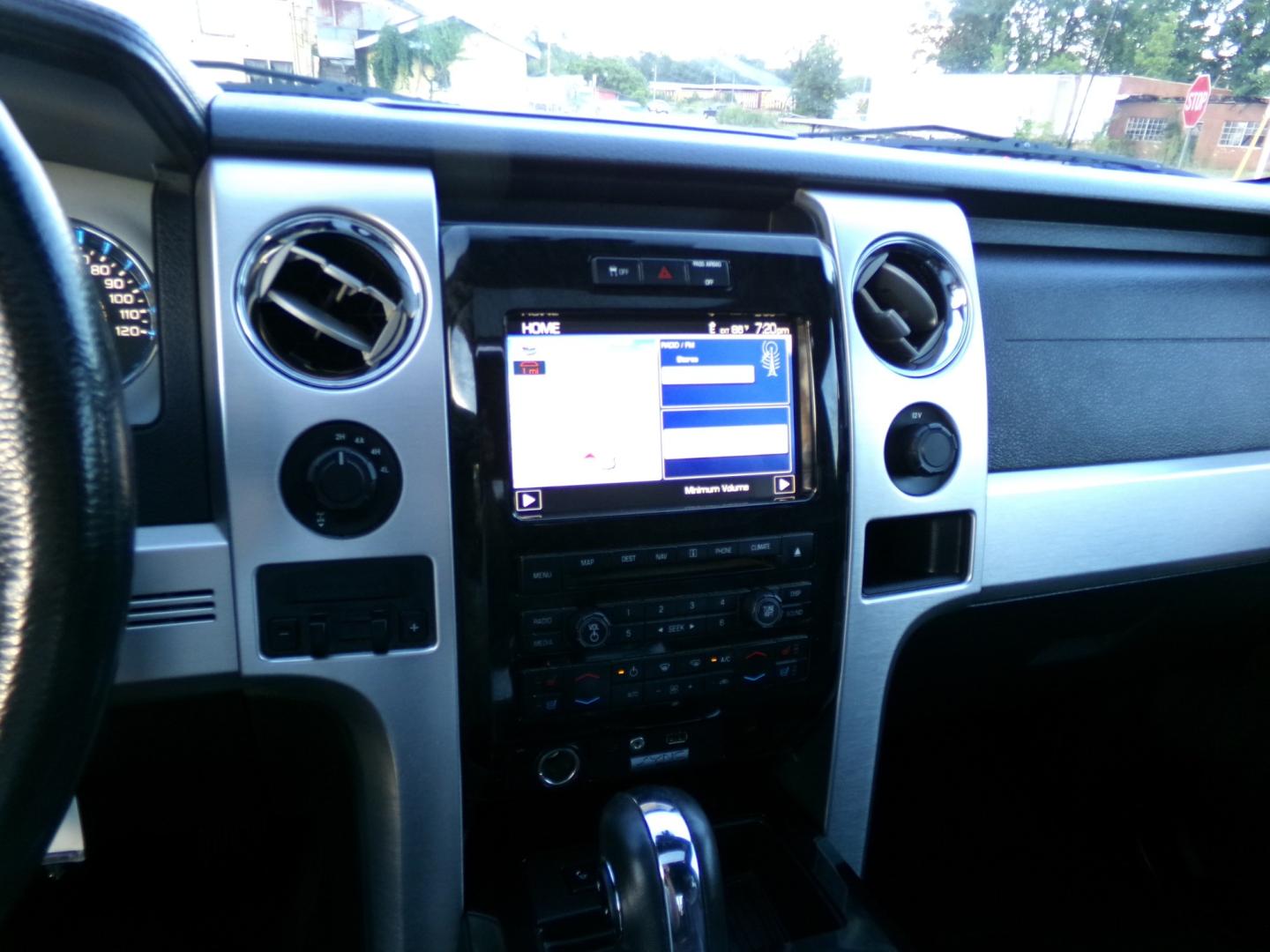 2012 Tuxedo Black /Black Ford F-150 Platinum SuperCrew 5.5-ft. Bed 4WD (1FTFW1ET1CF) with an 3.5L V6 TURBO engine, 6-Speed Automatic transmission, located at 400 First NW, Bearden, AR, 71720, (870) 687-3414, 0.000000, 0.000000- Photo#12