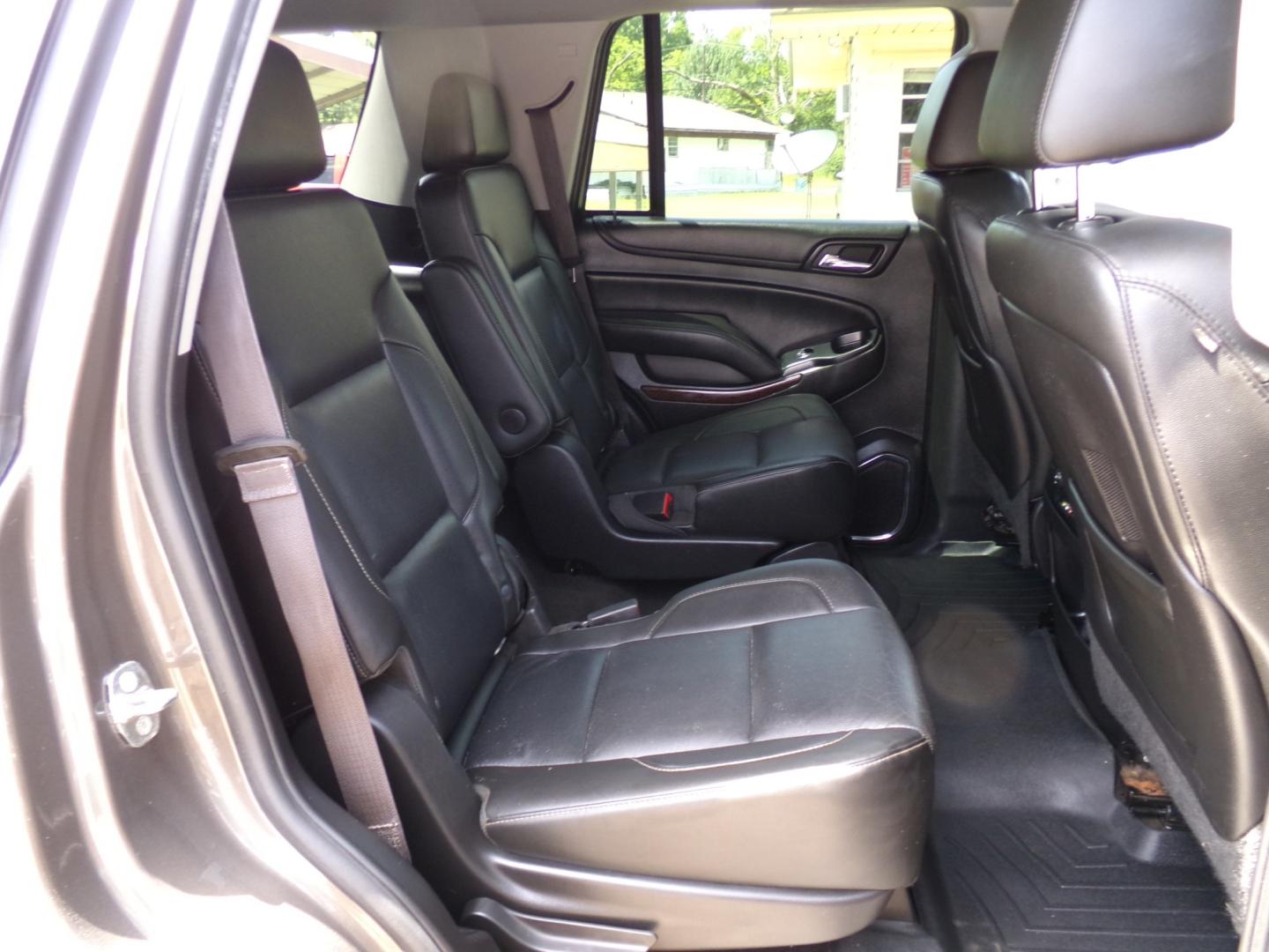2015 Subterranean Metallic /Brown GMC Yukon SLT 2WD (1GKS1BKC8FR) with an 5.3L V8 OHV 16V engine, 6-Speed Automatic transmission, located at 400 First NW, Bearden, AR, 71720, (870) 687-3414, 0.000000, 0.000000- Photo#21
