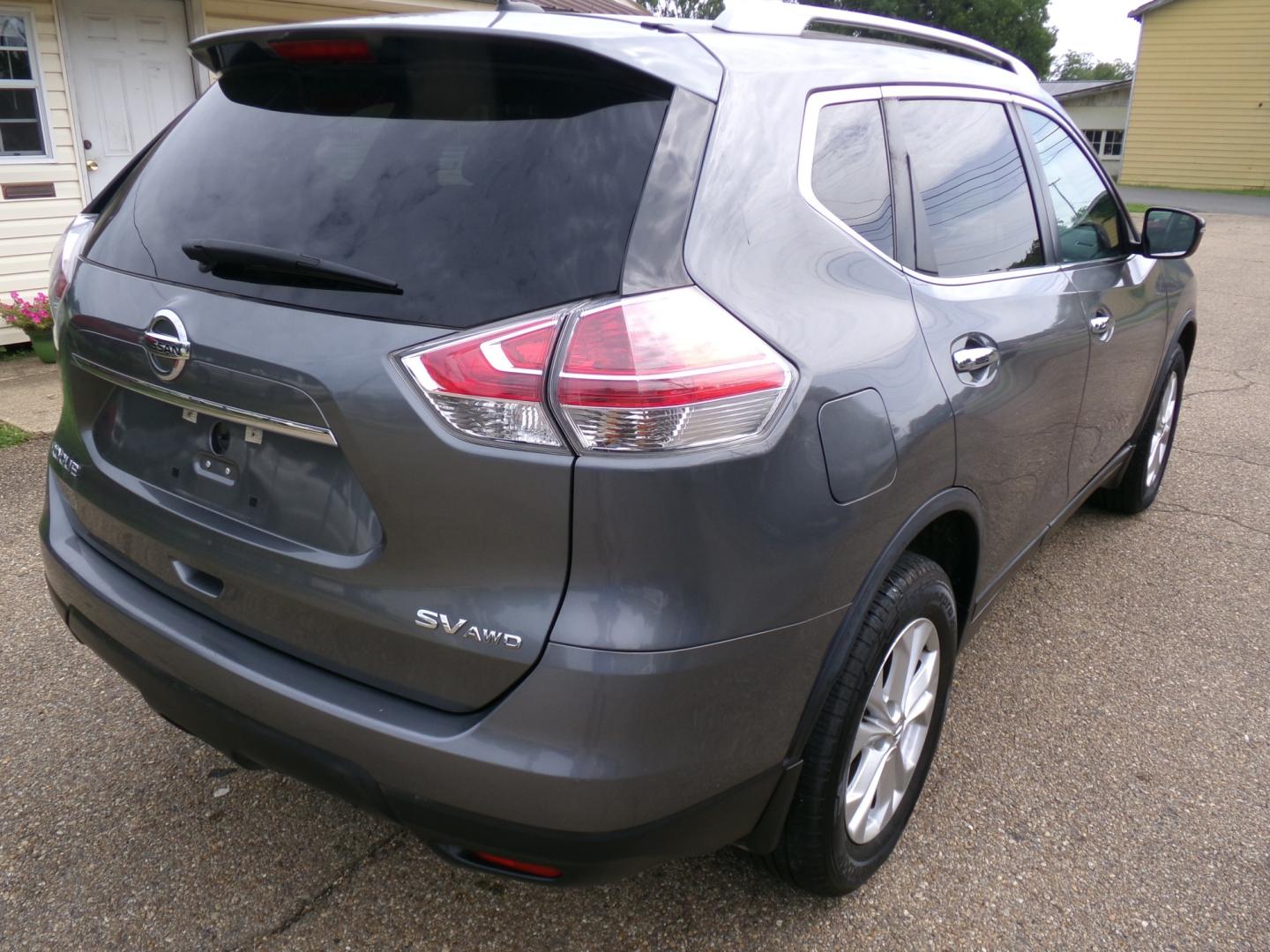 2016 Gray /Black Nissan Rogue S AWD (5N1AT2MM7GC) with an 2.5L L4 DOHC 16V engine, CVT transmission, located at 400 First NW, Bearden, AR, 71720, (870) 687-3414, 0.000000, 0.000000- Photo#20