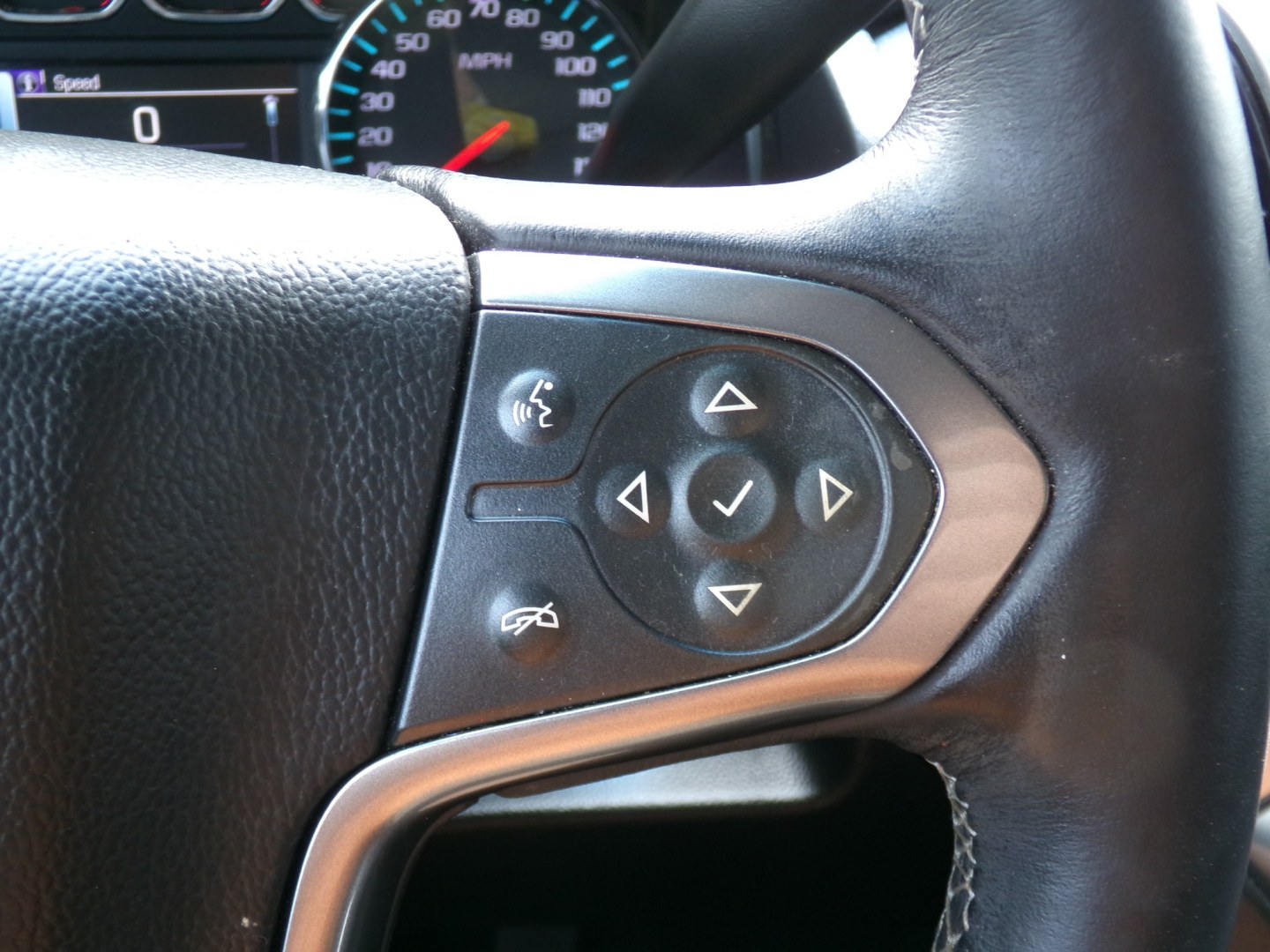 2016 Black /Black Chevrolet Tahoe LS 2WD (1GNSCAKC9GR) with an 5.3L V8 OHV 16V engine, 6-Speed Automatic transmission, located at 400 First NW, Bearden, AR, 71720, (870) 687-3414, 0.000000, 0.000000- Photo#12