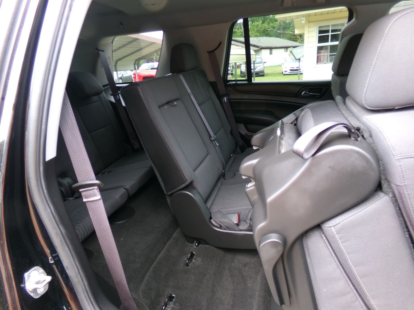 2016 Black /Black Chevrolet Tahoe LS 2WD (1GNSCAKC9GR) with an 5.3L V8 OHV 16V engine, 6-Speed Automatic transmission, located at 400 First NW, Bearden, AR, 71720, (870) 687-3414, 0.000000, 0.000000- Photo#16