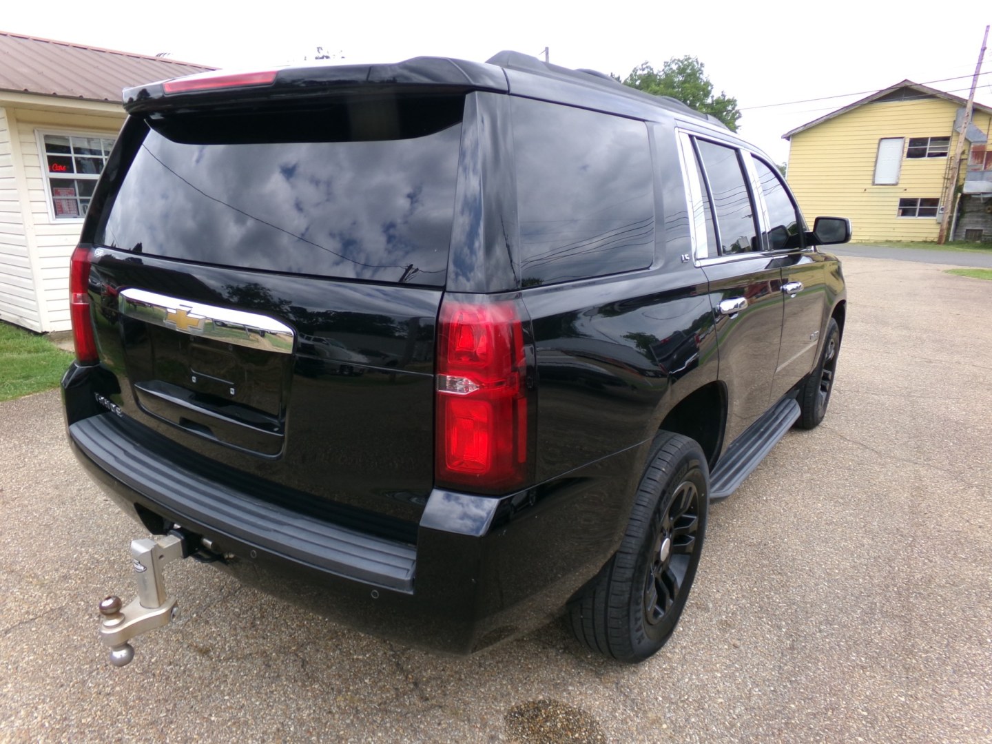 2016 Black /Black Chevrolet Tahoe LS 2WD (1GNSCAKC9GR) with an 5.3L V8 OHV 16V engine, 6-Speed Automatic transmission, located at 400 First NW, Bearden, AR, 71720, (870) 687-3414, 0.000000, 0.000000- Photo#20
