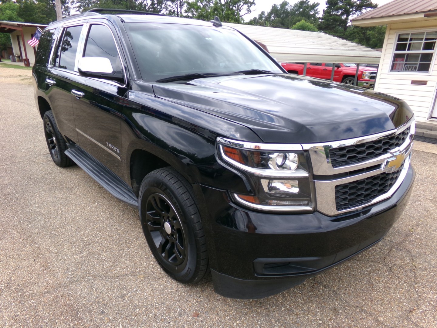 2016 Black /Black Chevrolet Tahoe LS 2WD (1GNSCAKC9GR) with an 5.3L V8 OHV 16V engine, 6-Speed Automatic transmission, located at 400 First NW, Bearden, AR, 71720, (870) 687-3414, 0.000000, 0.000000- Photo#23