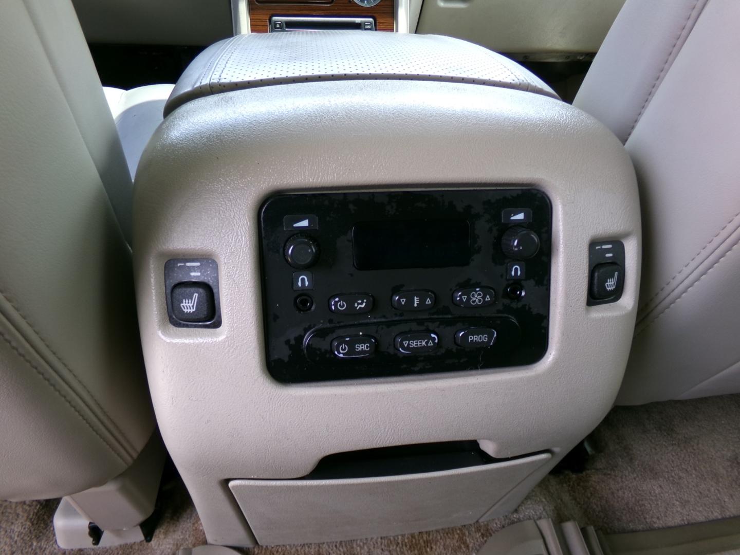 2003 White Diamond Pearl /Cream Cadillac Escalade AWD (1GYEK63NX3R) with an 6.0L V8 OHV 16V engine, 4-Speed Automatic Overdrive transmission, located at 400 First NW, Bearden, AR, 71720, (870) 687-3414, 0.000000, 0.000000- Photo#18