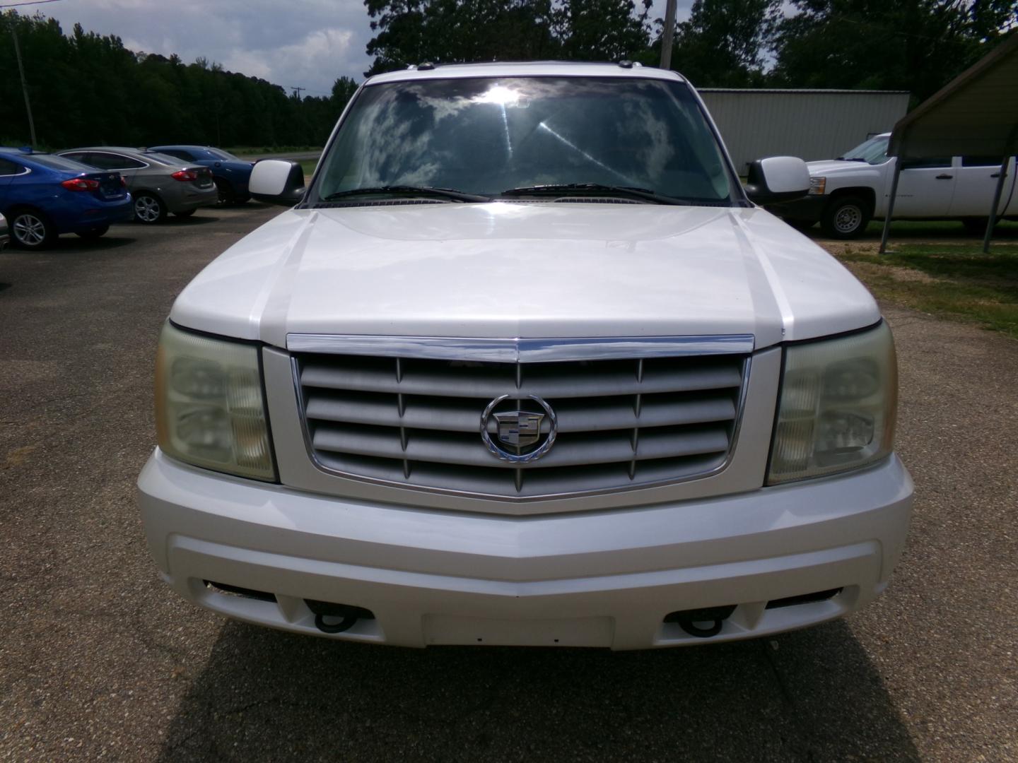 2003 White Diamond Pearl /Cream Cadillac Escalade AWD (1GYEK63NX3R) with an 6.0L V8 OHV 16V engine, 4-Speed Automatic Overdrive transmission, located at 400 First NW, Bearden, AR, 71720, (870) 687-3414, 0.000000, 0.000000- Photo#24