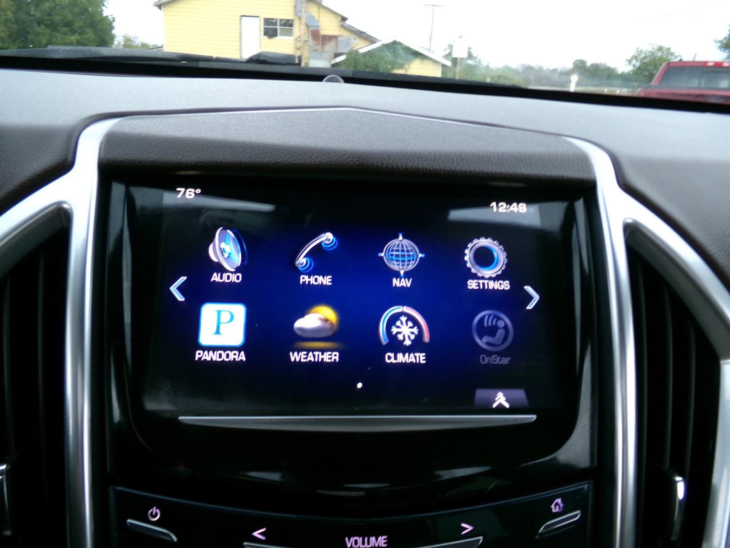 2013 White Diamond Pearl /White Cadillac SRX Luxury AWD (3GYFNDE35DS) with an 3.6L V6 DOHC 24V FFV engine, 6A transmission, located at 400 First NW, Bearden, AR, 71720, (870) 687-3414, 0.000000, 0.000000- Photo#13