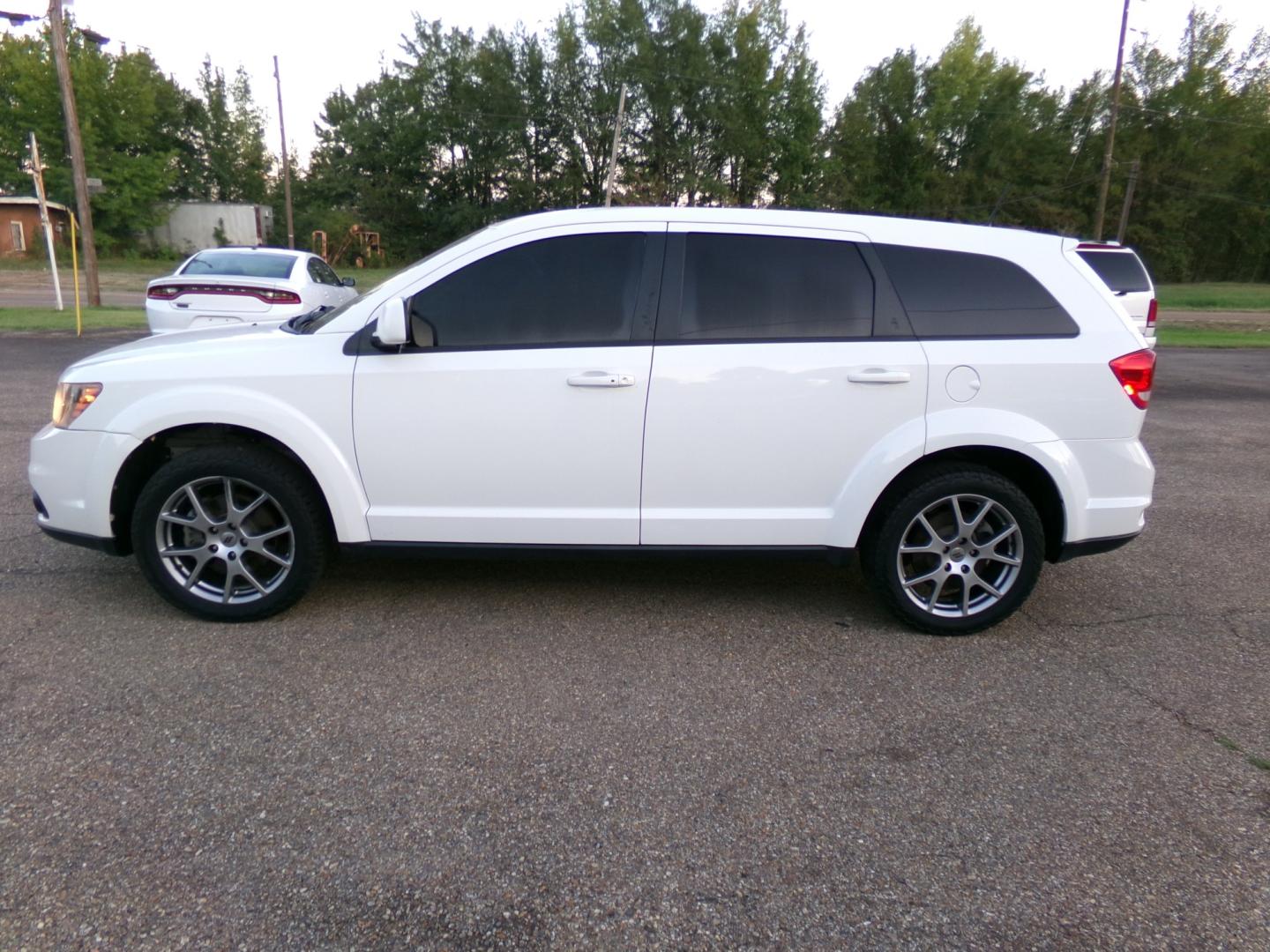 2019 White /Black Dodge Journey GT AWD (3C4PDDEG7KT) with an 3.6L V6 DOHC 24V engine, 6-speed automatic transmission, located at 400 First NW, Bearden, AR, 71720, (870) 687-3414, 0.000000, 0.000000- Photo#23
