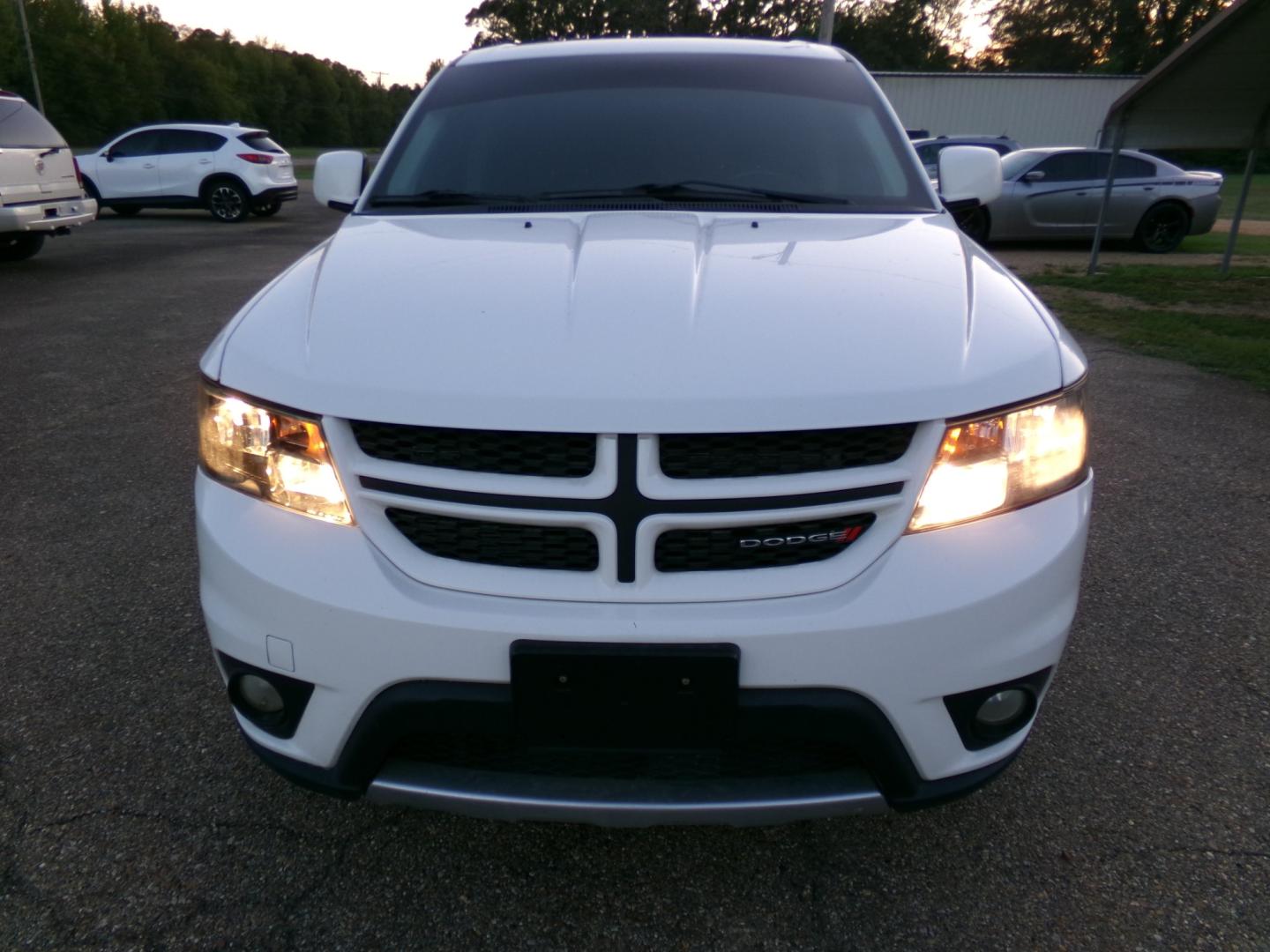 2019 White /Black Dodge Journey GT AWD (3C4PDDEG7KT) with an 3.6L V6 DOHC 24V engine, 6-speed automatic transmission, located at 400 First NW, Bearden, AR, 71720, (870) 687-3414, 0.000000, 0.000000- Photo#24