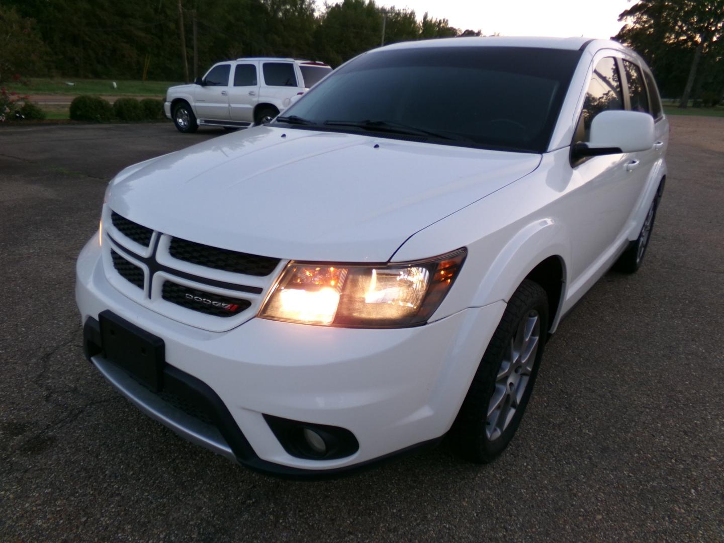 2019 White /Black Dodge Journey GT AWD (3C4PDDEG7KT) with an 3.6L V6 DOHC 24V engine, 6-speed automatic transmission, located at 400 First NW, Bearden, AR, 71720, (870) 687-3414, 0.000000, 0.000000- Photo#25