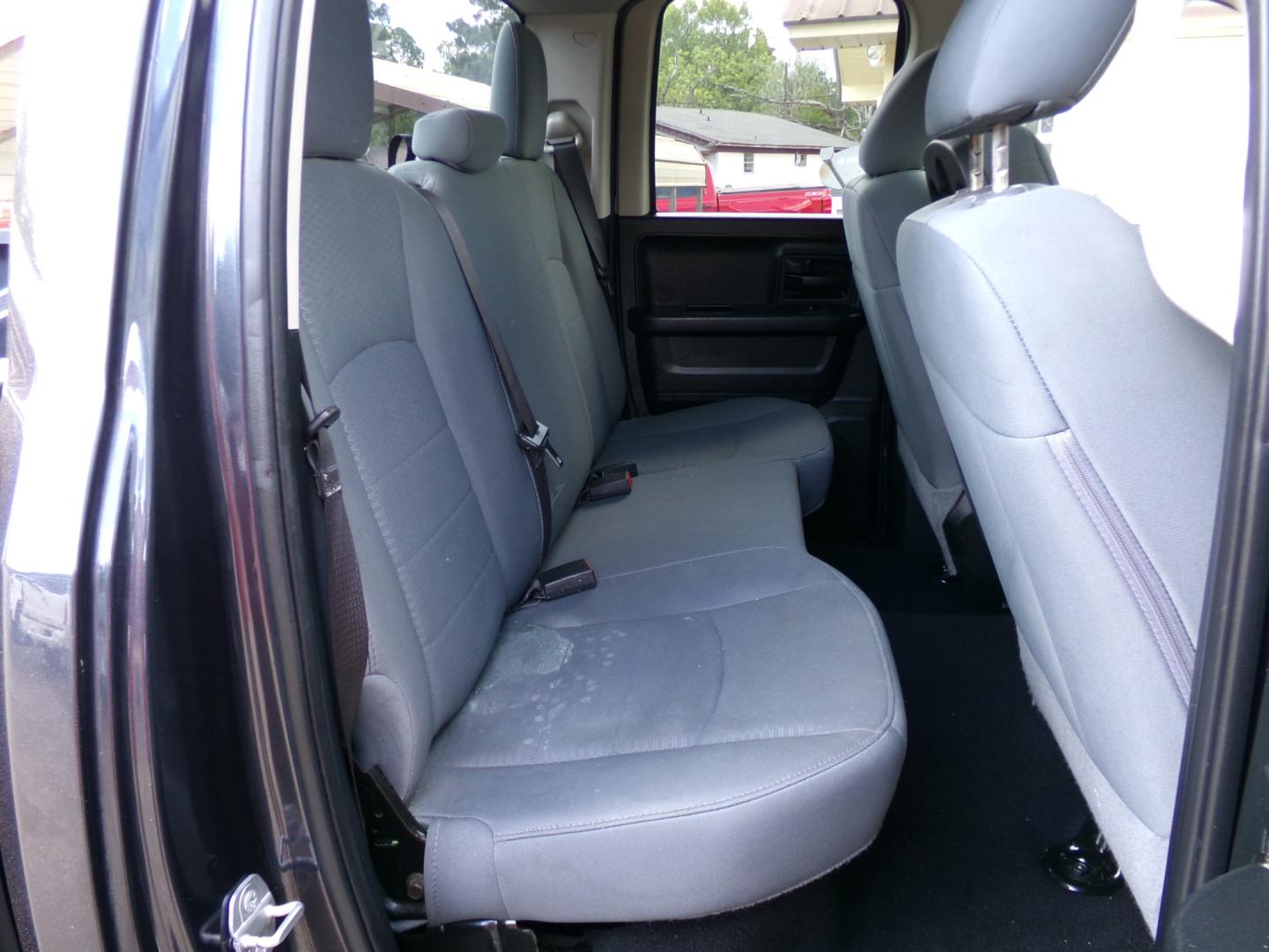 2018 Maximum Steel Metallic /Gray RAM 1500 Tradesman Quad Cab 2WD (1C6RR6FT2JS) with an 5.7L V8 OHV 16V engine, 8-speed automatic transmission, located at 400 First NW, Bearden, AR, 71720, (870) 687-3414, 0.000000, 0.000000- Photo#15