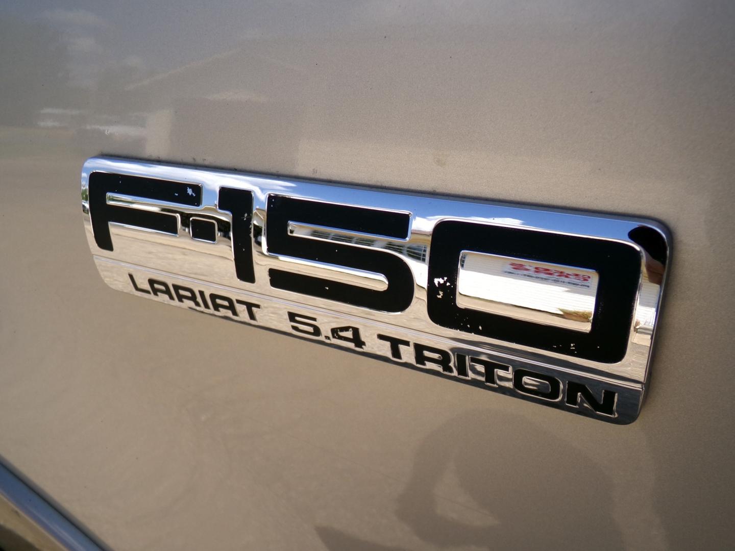 2006 Smokestone Metallic /Tan Ford F-150 Lariat SuperCab 2WD (1FTPX12576F) with an 5.4L V8 SOHC 16V engine, 4-Speed Automatic Overdrive transmission, located at 400 First NW, Bearden, AR, 71720, (870) 687-3414, 0.000000, 0.000000- Photo#6