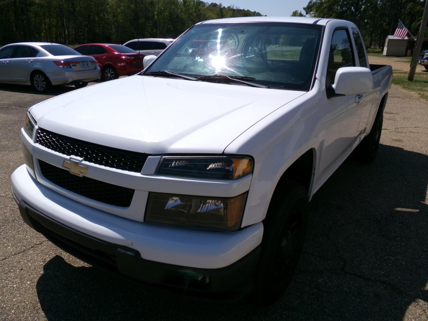 2012 White /Charcoal Chevrolet Colorado Work Truck Ext. Cab 4WD (1GCJTBFE4C8) with an 3.7L L5 DOHC 20V engine, Automatic transmission, located at 400 First NW, Bearden, AR, 71720, (870) 687-3414, 0.000000, 0.000000- Photo#21