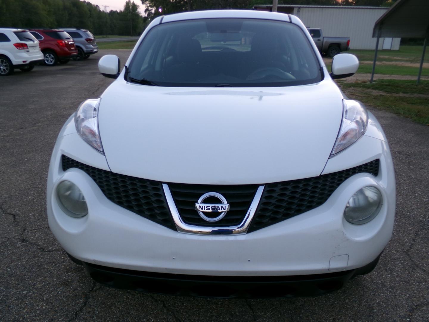 2013 White /Black Nissan Juke S FWD (JN8AF5MR6DT) with an 1.6L L4 DOHC 16V engine, Continuously Variable Transmission transmission, located at 400 First NW, Bearden, AR, 71720, (870) 687-3414, 0.000000, 0.000000- Photo#18