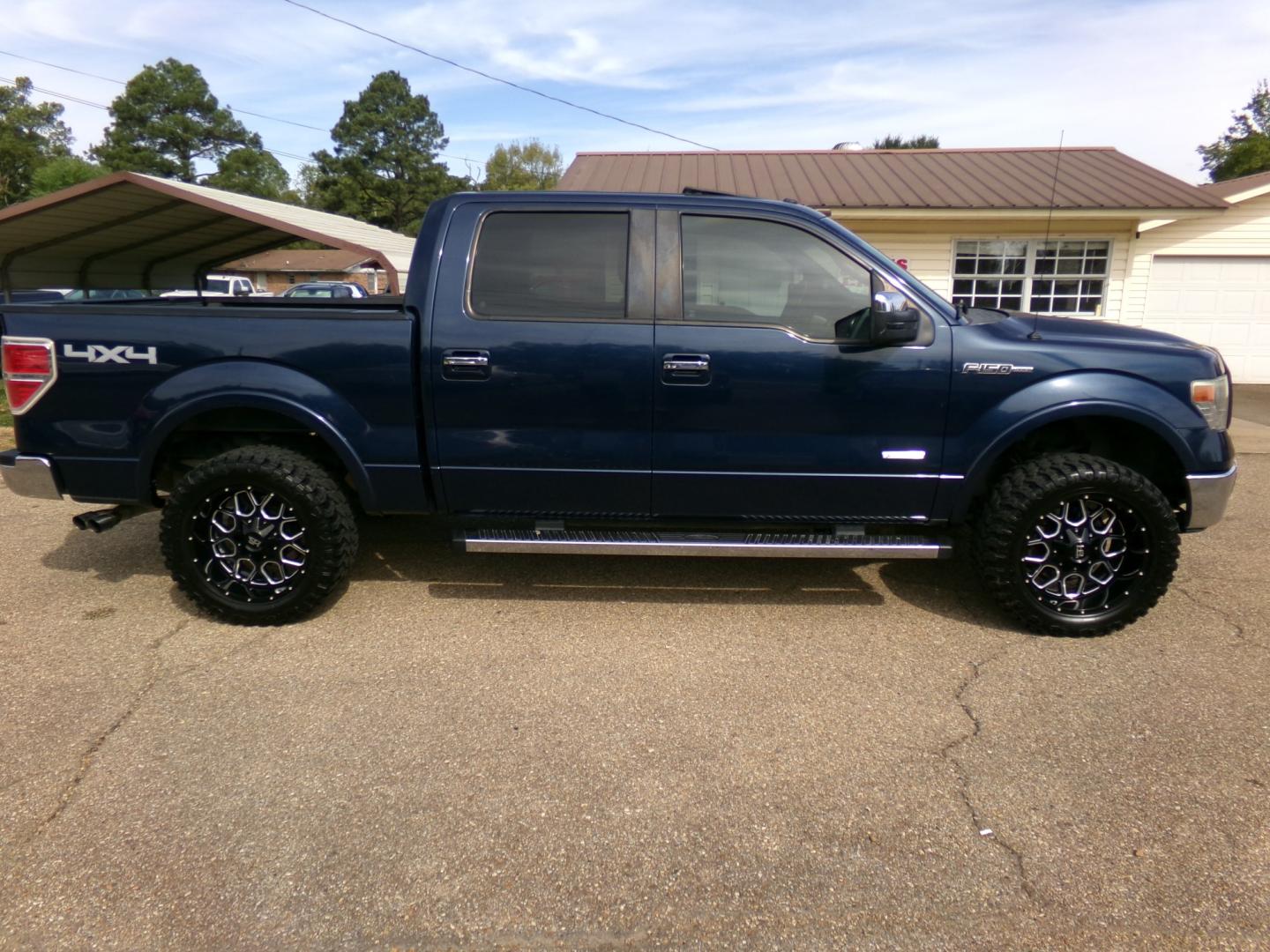 2013 Midnight Sapphire Metallic /Black Ford F-150 XLT SuperCrew 6.5-ft. Bed 4WD (1FTFW1ETXDK) with an 3.5L V6 TURBO engine, 6-Speed Automatic transmission, located at 400 First NW, Bearden, AR, 71720, (870) 687-3414, 0.000000, 0.000000- Photo#1