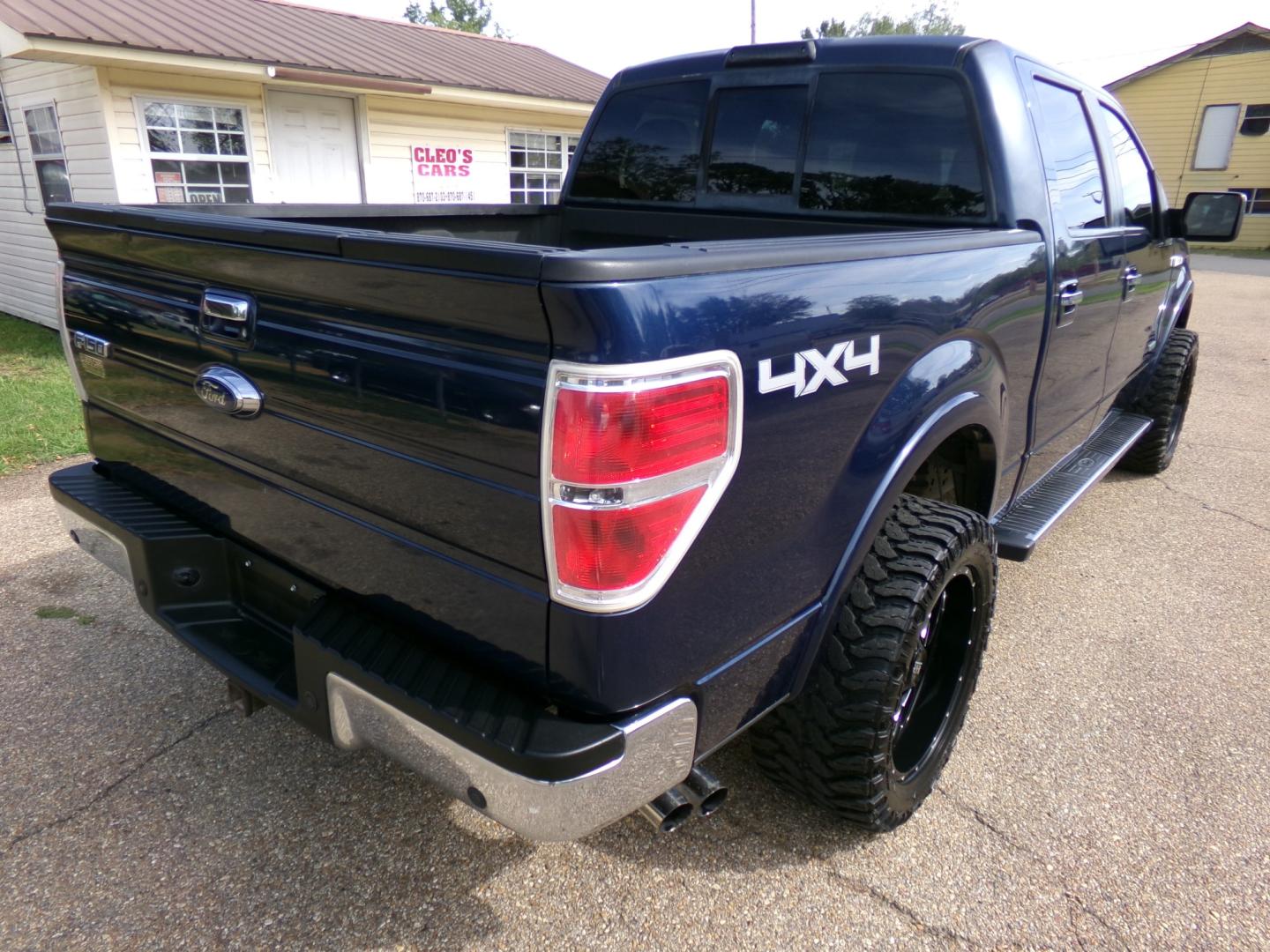 2013 Midnight Sapphire Metallic /Black Ford F-150 XLT SuperCrew 6.5-ft. Bed 4WD (1FTFW1ETXDK) with an 3.5L V6 TURBO engine, 6-Speed Automatic transmission, located at 400 First NW, Bearden, AR, 71720, (870) 687-3414, 0.000000, 0.000000- Photo#2