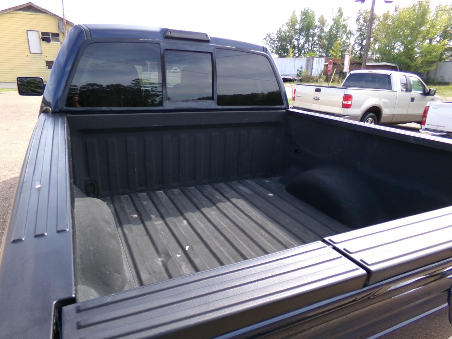 2013 Midnight Sapphire Metallic /Black Ford F-150 XLT SuperCrew 6.5-ft. Bed 4WD (1FTFW1ETXDK) with an 3.5L V6 TURBO engine, 6-Speed Automatic transmission, located at 400 First NW, Bearden, AR, 71720, (870) 687-3414, 0.000000, 0.000000- Photo#3