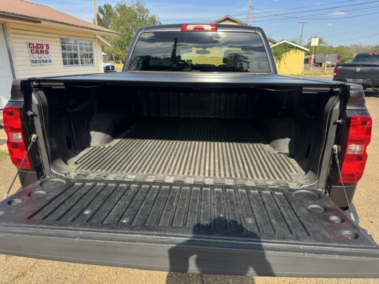 2014 Iridium Metallic /Gray Chevrolet Silverado 1500 1LT Crew Cab 2WD (3GCPCREC6EG) with an 5.3L V8 OHV 16V engine, 6-Speed Automatic transmission, located at 400 First NW, Bearden, AR, 71720, (870) 687-3414, 0.000000, 0.000000- Photo#3