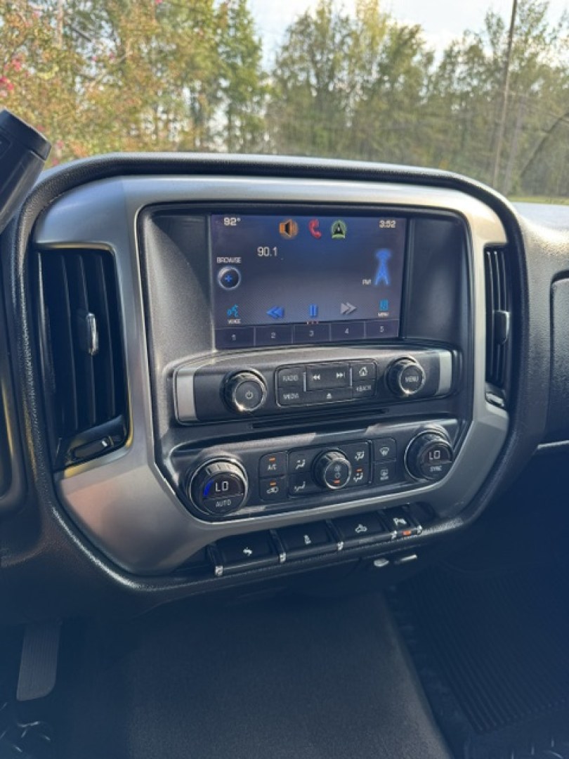 2014 Iridium Metallic /Gray Chevrolet Silverado 1500 1LT Crew Cab 2WD (3GCPCREC6EG) with an 5.3L V8 OHV 16V engine, 6-Speed Automatic transmission, located at 400 First NW, Bearden, AR, 71720, (870) 687-3414, 0.000000, 0.000000- Photo#9