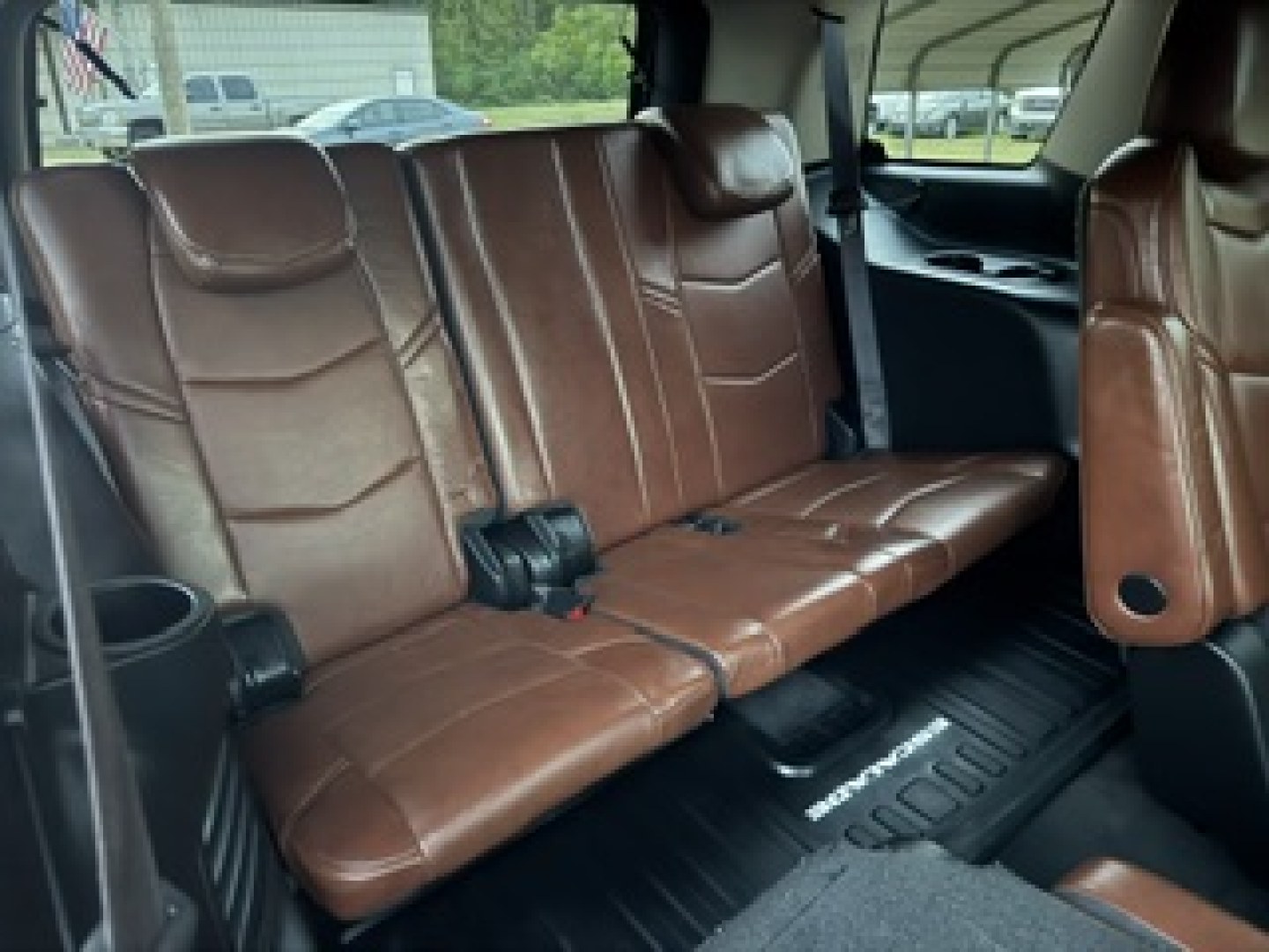 2015 White Diamond Pearl /Brown Cadillac Escalade Premium 4WD (1GYS4CKJ8FR) with an 6.2L V8 OHV 16V FFV engine, 6-speed automatic transmission, located at 400 First NW, Bearden, AR, 71720, (870) 687-3414, 0.000000, 0.000000- Photo#19