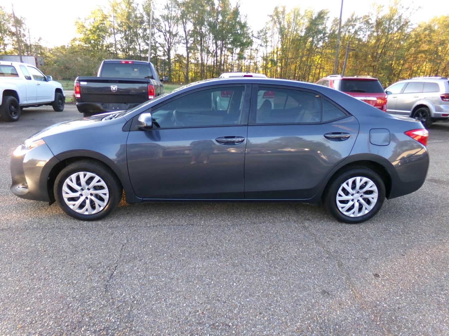 2019 Toyota Corolla L CVT (5YFBURHE0KP) with an 1.8L L4 DOHC 16V engine, CVT transmission, located at 400 First NW, Bearden, AR, 71720, (870) 687-3414, 0.000000, 0.000000- Photo#1
