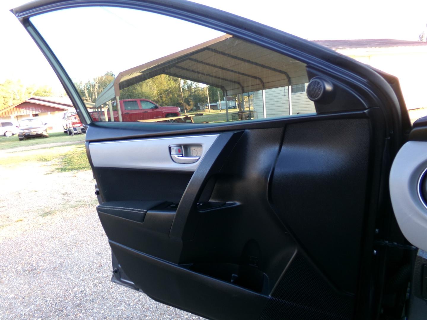 2019 Toyota Corolla L CVT (5YFBURHE0KP) with an 1.8L L4 DOHC 16V engine, CVT transmission, located at 400 First NW, Bearden, AR, 71720, (870) 687-3414, 0.000000, 0.000000- Photo#6