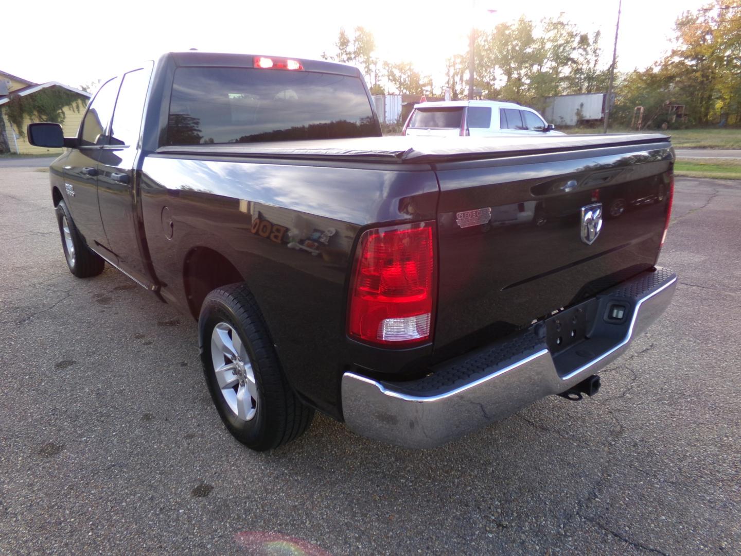 2018 Brilliant Black Pearl /Charcoal Ram 1500 Tradesman Quad Cab 2WD (1C6RR6FG9JS) with an 3.6L V6 DOHC 24V FFV engine, 8-speed automatic transmission, located at 400 First NW, Bearden, AR, 71720, (870) 687-3414, 0.000000, 0.000000- Photo#2