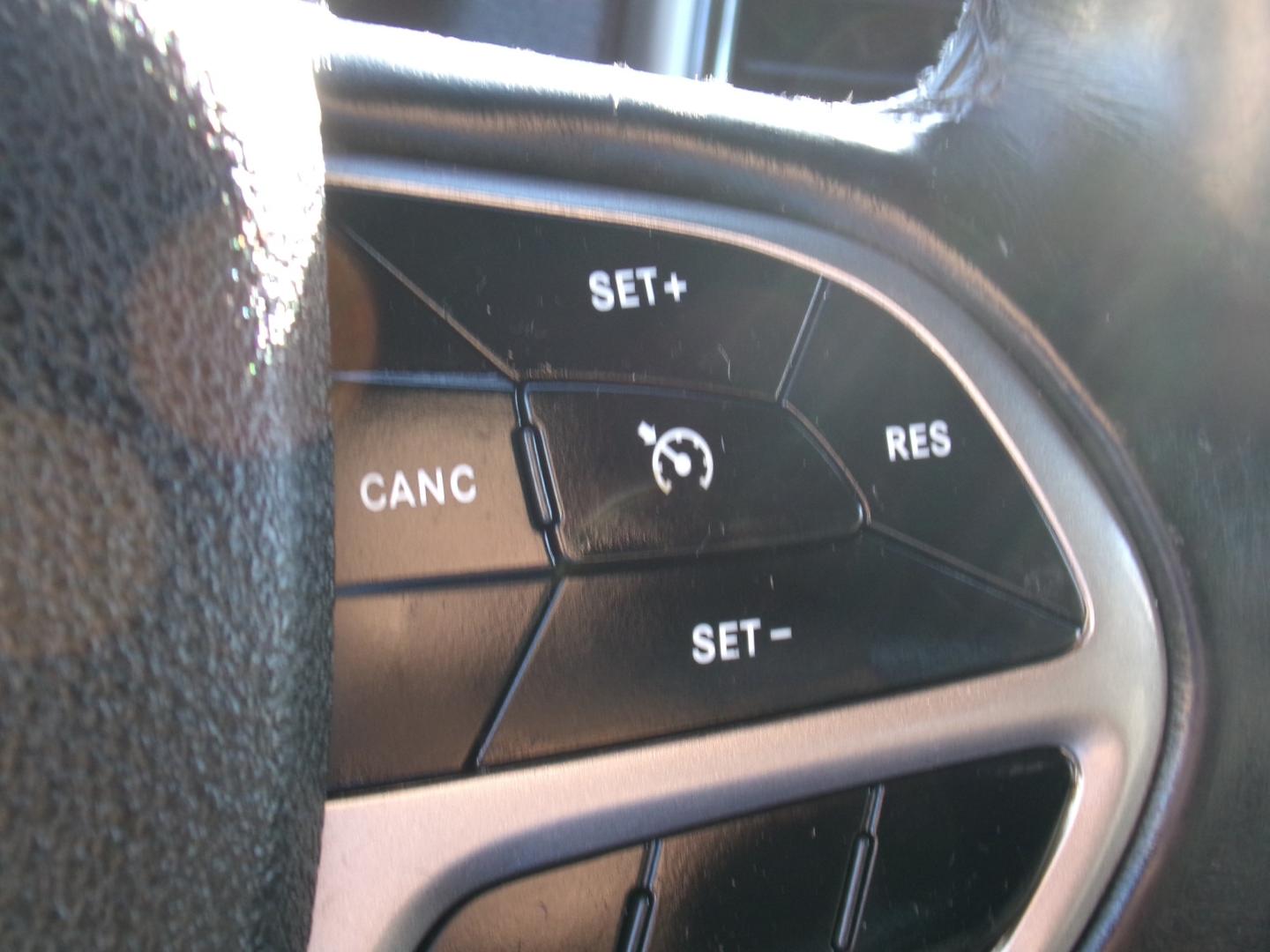 2018 Billet Metallic /Charcoal Jeep Grand Cherokee Laredo 2WD (1C4RJEAG0JC) with an 3.6L V6 DOHC 24V engine, 8-speed automatic transmission, located at 400 First NW, Bearden, AR, 71720, (870) 687-3414, 0.000000, 0.000000- Photo#12
