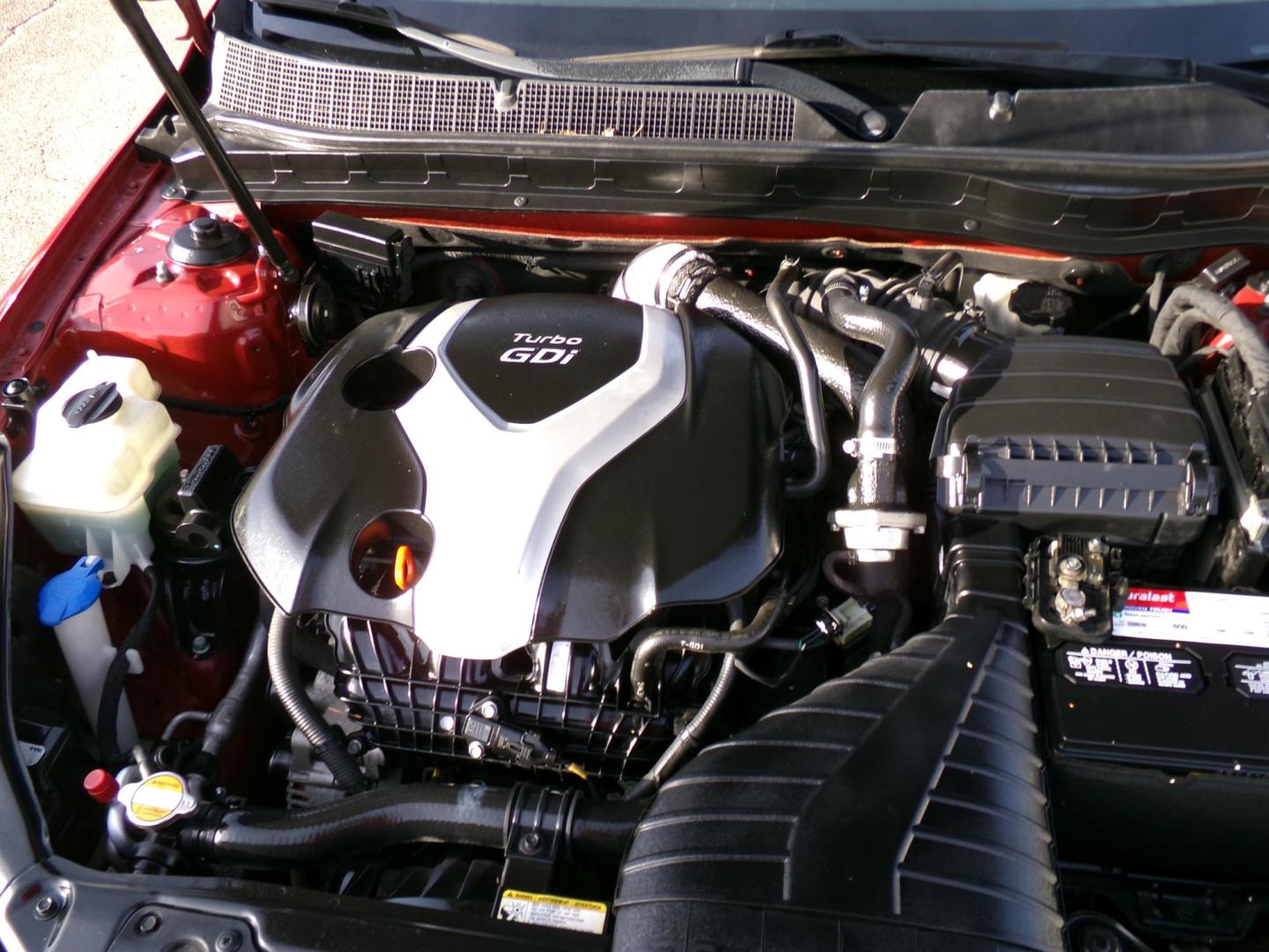 2011 Spicy Red Metallic /Black Kia Optima SX (KNAGR4A60B5) with an 2.4L L4 DOHC 16V TURBO engine, 6-Speed Automatic transmission, located at 401 First NE, Bearden, AR, 71720, (870) 687-3414, 33.726528, -92.611519 - Photo#5